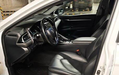 Toyota Camry, 2018 год, 2 290 000 рублей, 13 фотография