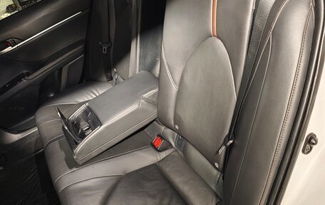 Toyota Camry, 2018 год, 2 290 000 рублей, 18 фотография