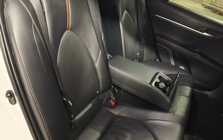 Toyota Camry, 2018 год, 2 290 000 рублей, 20 фотография