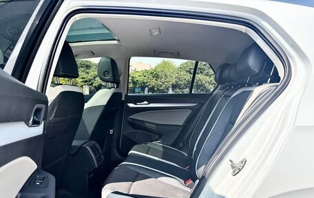 Volkswagen Golf VIII, 2023 год, 1 850 000 рублей, 16 фотография