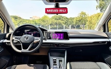 Volkswagen Golf VIII, 2023 год, 1 850 000 рублей, 11 фотография