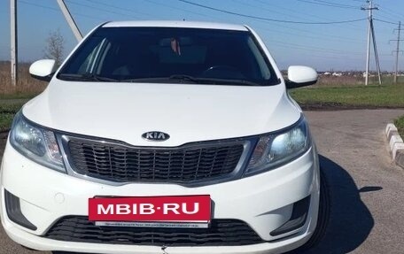 KIA Rio III рестайлинг, 2014 год, 890 000 рублей, 10 фотография