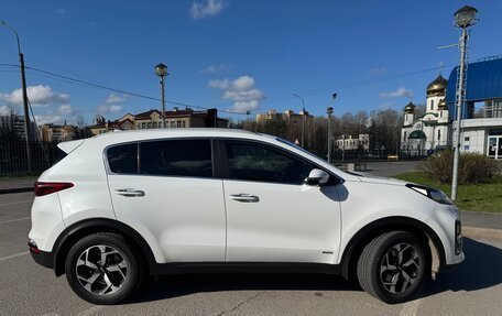KIA Sportage IV рестайлинг, 2018 год, 2 125 000 рублей, 3 фотография