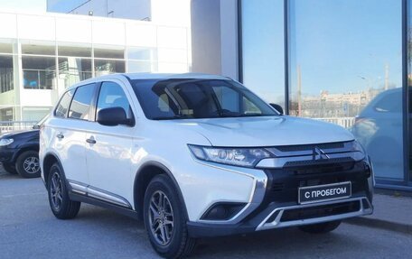 Mitsubishi Outlander III рестайлинг 3, 2018 год, 1 596 000 рублей, 3 фотография