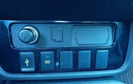 Mitsubishi Outlander III рестайлинг 3, 2018 год, 1 596 000 рублей, 15 фотография