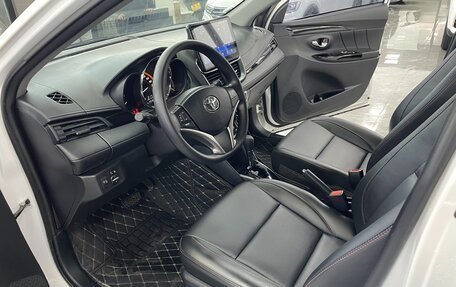 Toyota Yaris XP150 рестайлинг, 2022 год, 1 467 000 рублей, 7 фотография