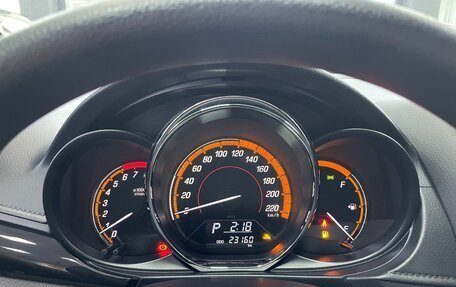 Toyota Yaris XP150 рестайлинг, 2022 год, 1 467 000 рублей, 10 фотография