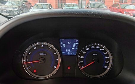 Hyundai Solaris II рестайлинг, 2011 год, 790 000 рублей, 8 фотография