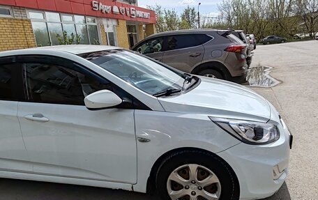 Hyundai Solaris II рестайлинг, 2011 год, 790 000 рублей, 3 фотография