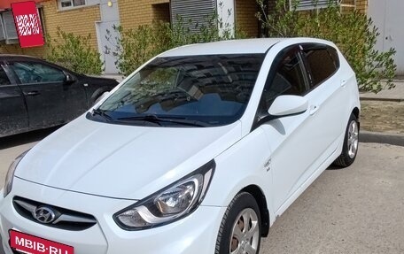 Hyundai Solaris II рестайлинг, 2011 год, 790 000 рублей, 2 фотография