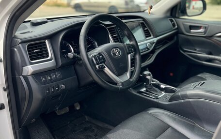Toyota Highlander III, 2014 год, 2 700 000 рублей, 12 фотография