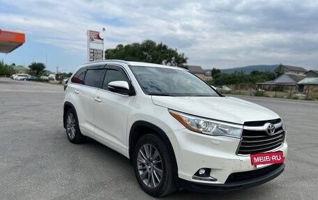 Toyota Highlander III, 2014 год, 2 700 000 рублей, 2 фотография