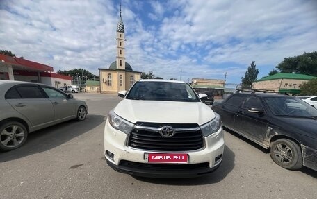 Toyota Highlander III, 2014 год, 2 700 000 рублей, 26 фотография