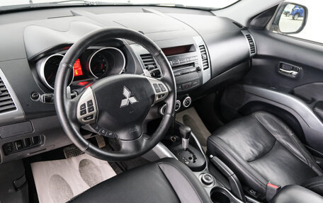 Mitsubishi Outlander III рестайлинг 3, 2007 год, 1 169 000 рублей, 9 фотография