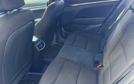 Hyundai Elantra VI рестайлинг, 2020 год, 1 100 000 рублей, 7 фотография