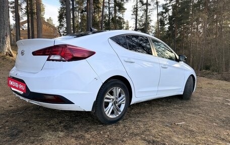 Hyundai Elantra VI рестайлинг, 2020 год, 1 100 000 рублей, 3 фотография