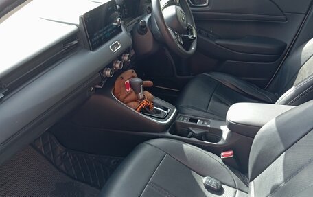 Honda Vezel, 2022 год, 2 800 000 рублей, 8 фотография
