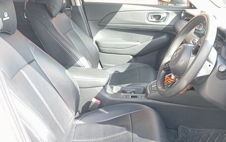 Honda Vezel, 2022 год, 2 800 000 рублей, 10 фотография