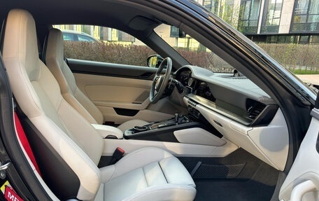 Porsche 911, 2022 год, 21 950 000 рублей, 20 фотография