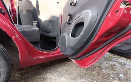 Nissan Micra III, 2005 год, 300 000 рублей, 16 фотография