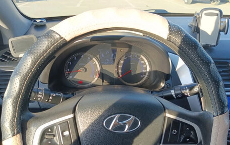 Hyundai Solaris II рестайлинг, 2012 год, 870 000 рублей, 9 фотография