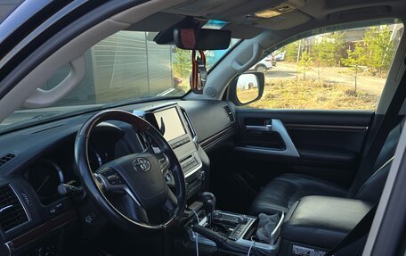 Toyota Land Cruiser 200, 2017 год, 6 999 999 рублей, 5 фотография