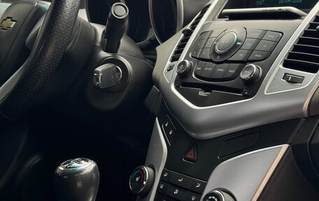 Chevrolet Cruze II, 2011 год, 699 999 рублей, 8 фотография