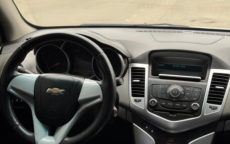 Chevrolet Cruze II, 2011 год, 699 999 рублей, 7 фотография