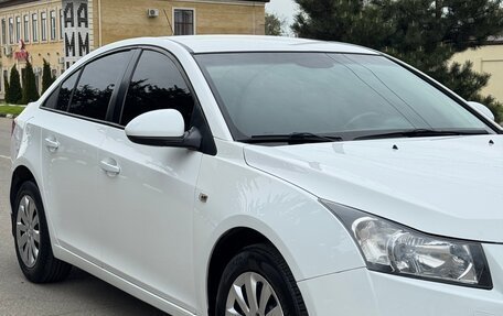 Chevrolet Cruze II, 2011 год, 699 999 рублей, 20 фотография