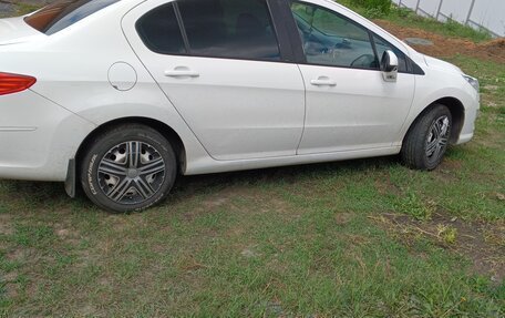 Peugeot 408 I рестайлинг, 2012 год, 260 000 рублей, 2 фотография