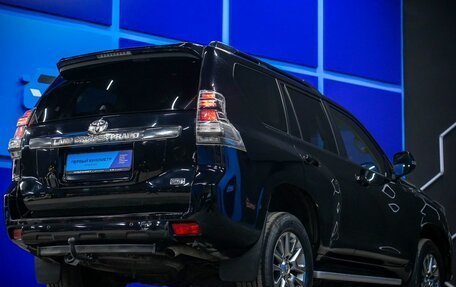 Toyota Land Cruiser Prado 150 рестайлинг 2, 2017 год, 4 100 000 рублей, 6 фотография