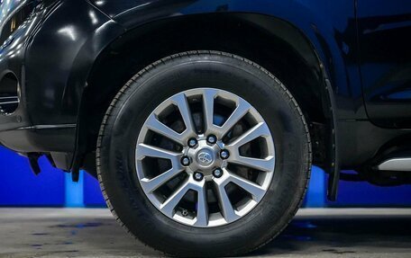 Toyota Land Cruiser Prado 150 рестайлинг 2, 2017 год, 4 100 000 рублей, 10 фотография