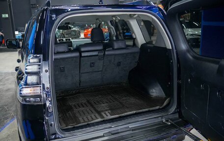 Toyota Land Cruiser Prado 150 рестайлинг 2, 2017 год, 4 100 000 рублей, 9 фотография