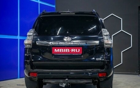 Toyota Land Cruiser Prado 150 рестайлинг 2, 2017 год, 4 100 000 рублей, 8 фотография