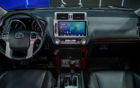 Toyota Land Cruiser Prado 150 рестайлинг 2, 2017 год, 4 100 000 рублей, 12 фотография