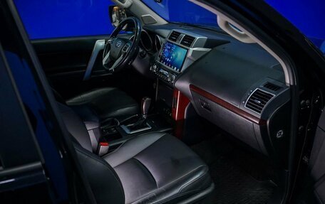 Toyota Land Cruiser Prado 150 рестайлинг 2, 2017 год, 4 100 000 рублей, 13 фотография