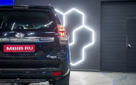 Toyota Land Cruiser Prado 150 рестайлинг 2, 2017 год, 4 100 000 рублей, 22 фотография