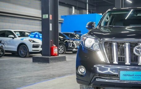 Toyota Land Cruiser Prado 150 рестайлинг 2, 2017 год, 4 100 000 рублей, 31 фотография