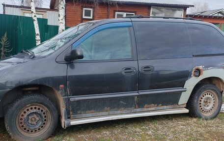 Chrysler Voyager III, 1999 год, 140 000 рублей, 3 фотография