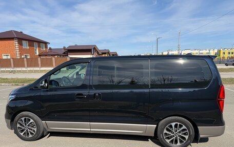 Hyundai Grand Starex Grand Starex I рестайлинг 2, 2020 год, 4 200 000 рублей, 3 фотография