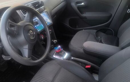 Volkswagen Polo VI (EU Market), 2011 год, 600 000 рублей, 9 фотография