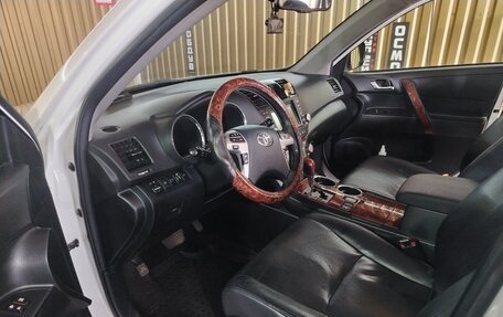 Toyota Highlander III, 2012 год, 2 300 000 рублей, 8 фотография