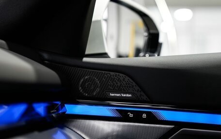 BMW 5 серия, 2025 год, 8 820 000 рублей, 20 фотография