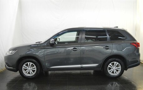 Mitsubishi Outlander III рестайлинг 3, 2018 год, 2 150 000 рублей, 8 фотография