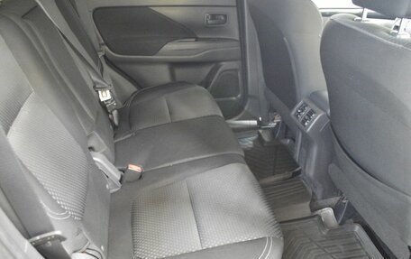 Mitsubishi Outlander III рестайлинг 3, 2018 год, 2 150 000 рублей, 13 фотография