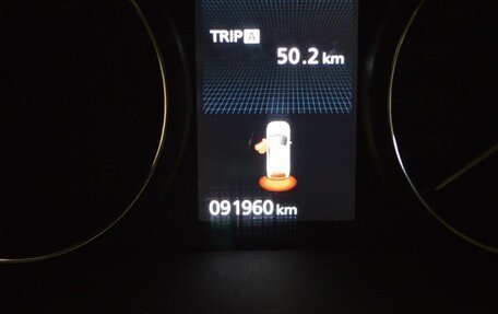 Mitsubishi Outlander III рестайлинг 3, 2018 год, 2 150 000 рублей, 15 фотография