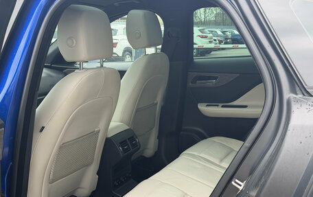 Jaguar F-Pace, 2017 год, 2 357 000 рублей, 11 фотография