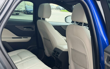 Jaguar F-Pace, 2017 год, 2 357 000 рублей, 13 фотография