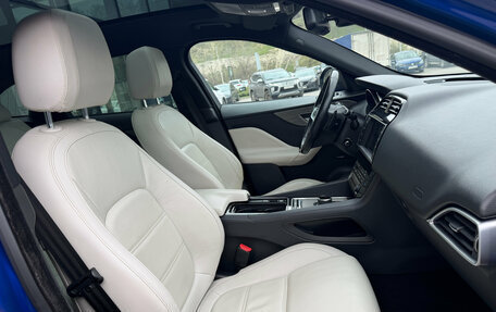 Jaguar F-Pace, 2017 год, 2 357 000 рублей, 9 фотография