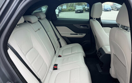 Jaguar F-Pace, 2017 год, 2 357 000 рублей, 14 фотография